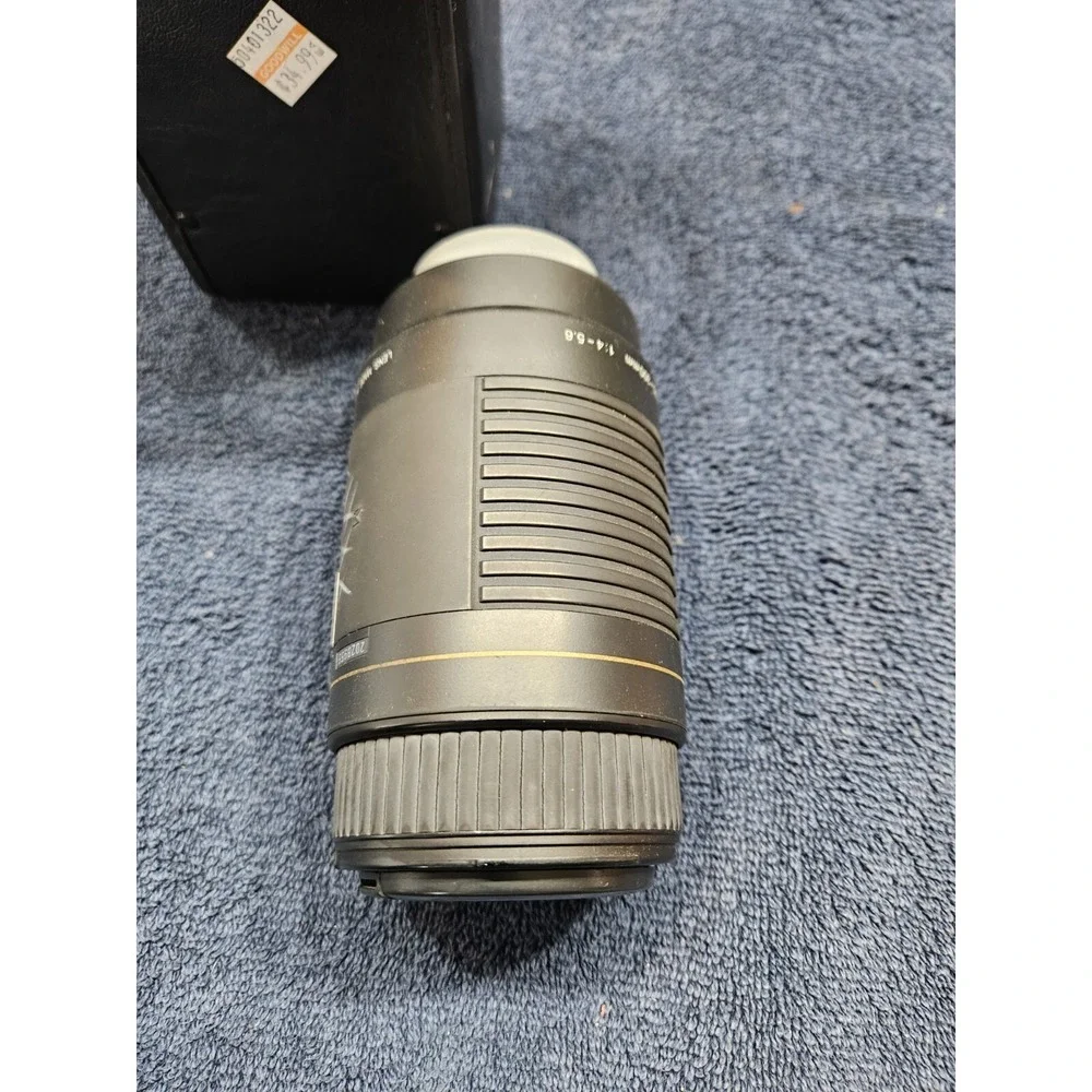 Vintage Sigma Auto Focus SAF APO 75-300mm 1:4 - 5.6 ZOOM Lens Japan With Case
